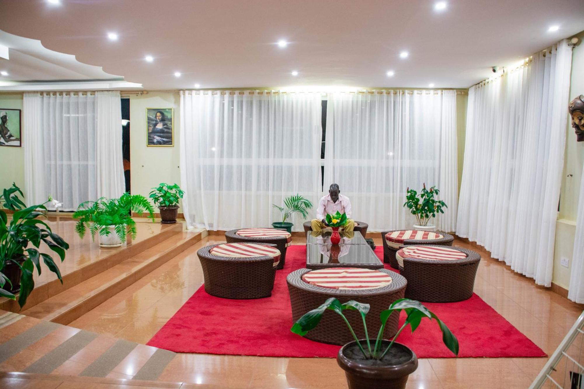 Bomah Hotel Limited Gulu Ngoại thất bức ảnh